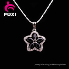 Collier en bijoux en pierre noire en forme de fleur